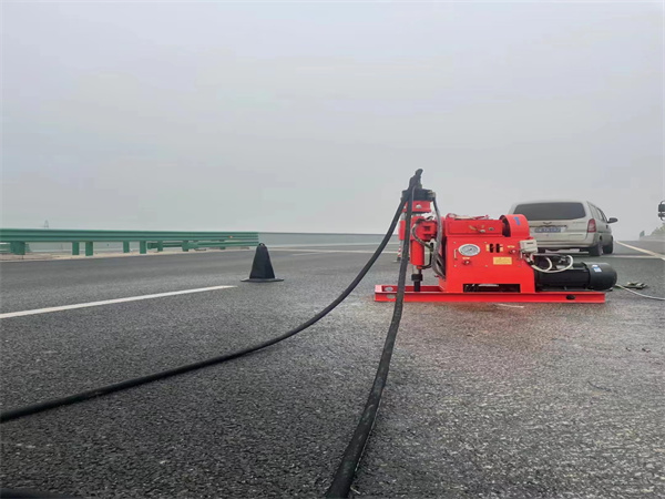 陆丰马路路基路面开裂下沉注浆加固灌浆